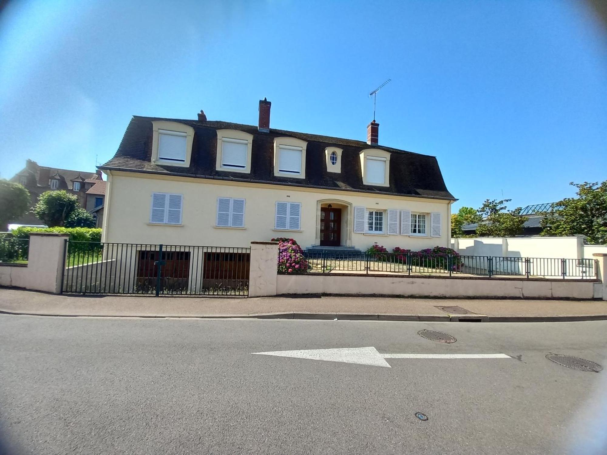 L Escapade Parodienne Paray-le-Monial Exterior photo